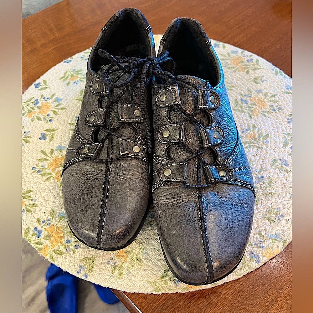 Ecco sneaker, leather, light gray, size 7-7.5 (38) Wore several times only.
